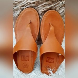 Brand new COGNAC fit flops size 8